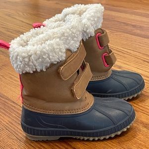 Snow boots for toddler